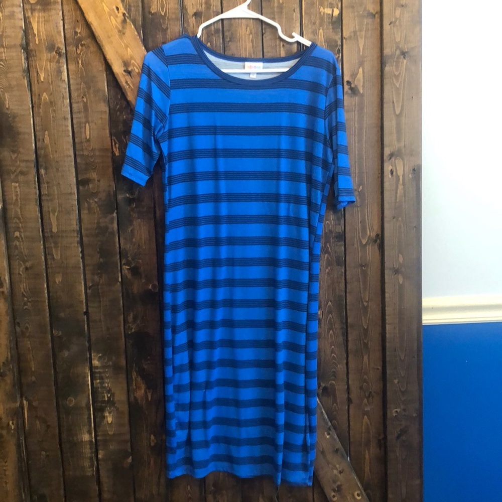 Blue and black stripes Julia